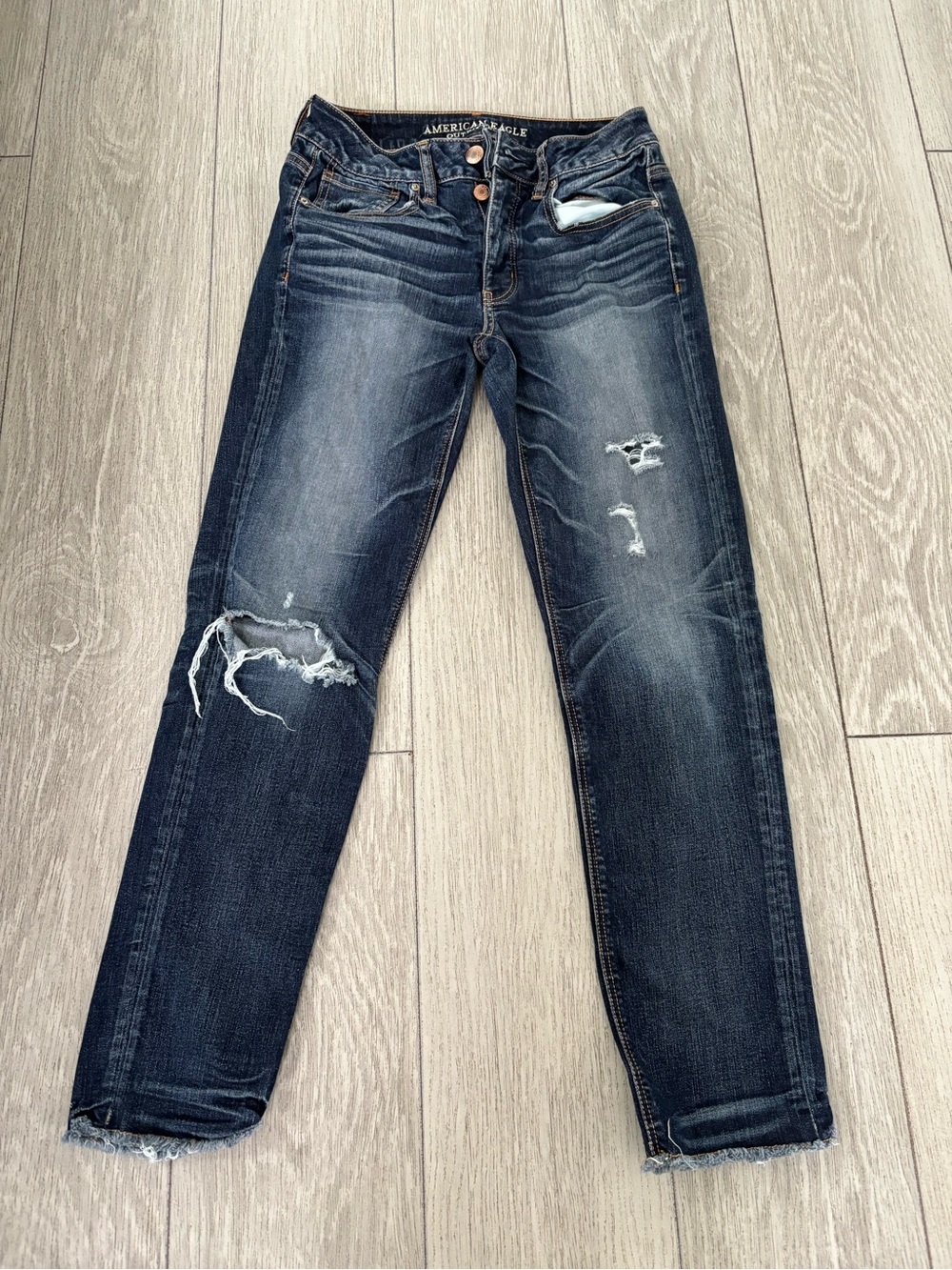 American Eagle Denim Jeans Tomgirl size 2 regular in distressed dark wash. EUC.